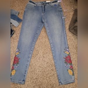 NEW St John's Bay Junior Jeans Size 6 Mid Rise Denim Blue Button and Zip Casual